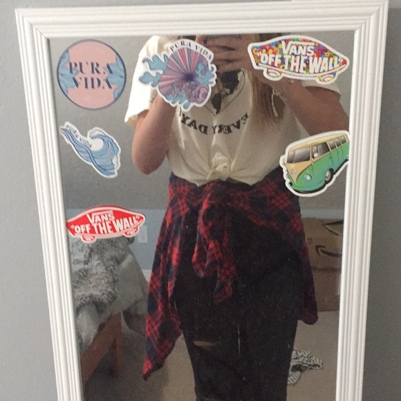 Red flannel - Picture 3 of 4